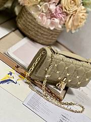 	 Colestore Dior Cannage Butterfly Grey Size 21 x 11.5 x 4.5cm - 2