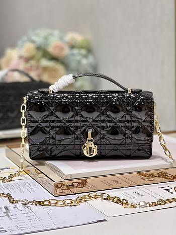 	 Colestore Miss Dior Chain Pouch Black Patent Cannage Lambskin 21 x 11.5 x 4.5cm