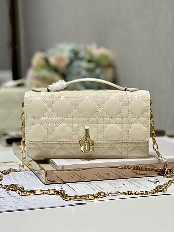 	 Colestore Miss Dior Chain Pouch White Patent Cannage Lambskin 21 x 11.5 x 4.5cm