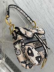 Colestore Dior Saddle-Tas Beige Veelkleurig Butterfly Bandana-Borduurs 25cm - 3