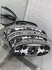 	 Colestore Dior Hat Basket Bag White and Black 27*20*8cm - 4