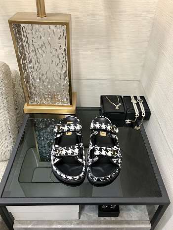 	 Colestore Chanel Slipper Black