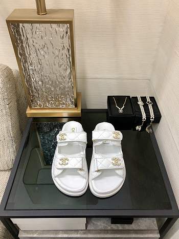 	 Colestore Chanel Slipper White 01