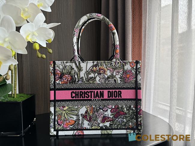 	 Colestore Small Dior Book Tote Butterfly Zodiac 26.5 x21 x14cm - 1