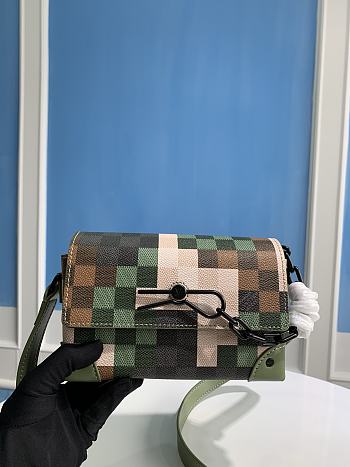 Colestore Louis Vuitton Steamer Wearable Wallet M83172
