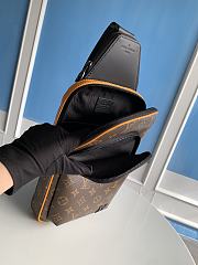 Colestore Louis Vuitton Avenue Slingbag NM M46718 20 x 31 x 7 - 3