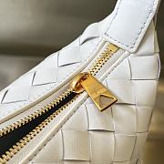 	 Colestore Bottega Veneta Small Wallace Shoulder Bag White 22x13x9.5 - 4