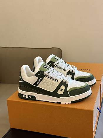 	 Colestore Louis Vuitton Tranier Green Size 35-45