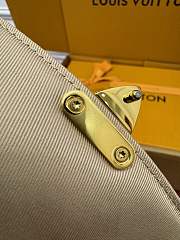 	 Colestore Louis Vutton Metis M82836 Size 23.0 x 16.0 x 8.5 - 4