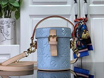 Colestore Louis Vuitton Monogram Vernis M24099 Blue Size 12.0 x 14.2 x 12.0