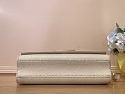 	 Colestore Louis Vuitton Twist West M24550 23.5 x 12.0 x 7.0 - 5