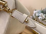 	 Colestore Louis Vuitton Twist West M24550 23.5 x 12.0 x 7.0 - 3