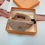 	 Colestore Louis Vuitton Headband 01 - 5