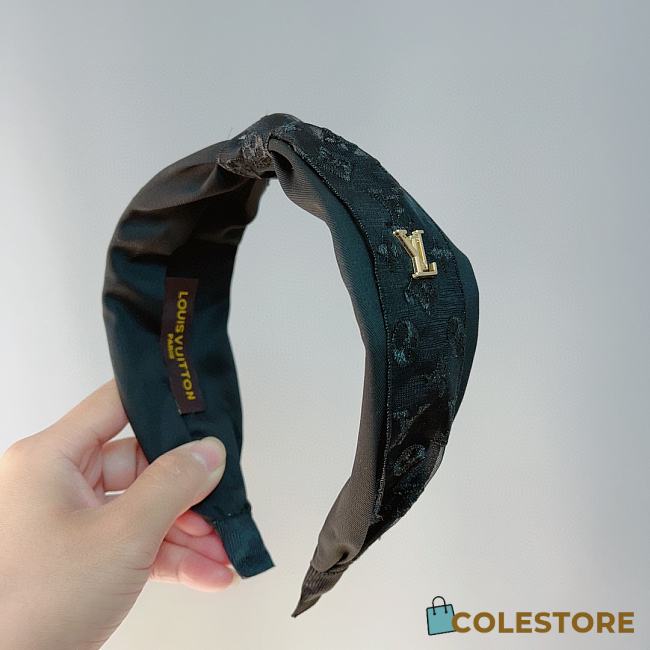 	 Colestore Louis Vuitton Headband 02 - 1