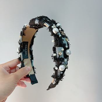 	 Colestore Chanel Headband Black