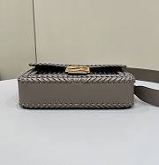 	 Colestore Fendi Baguette Bag In Sand And Black Size 27 x 6.5 x 15 cm - 3