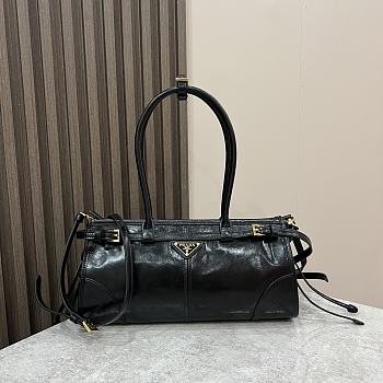 	 Colestore Prada LusSolf Black Size 32x15.5x12cm