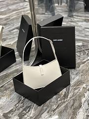 Colestore Le 5A7 White Bag Silver Hardware Size 25X14X6cm - 3