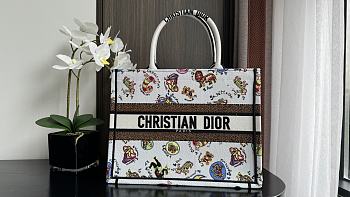 Colestore White Multicolor Dragon Zodiac Embroidery (36 x 27.5 x 16.5 cm)