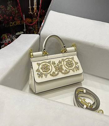 Colestore Dolce&Gabbana White Size 18cm
