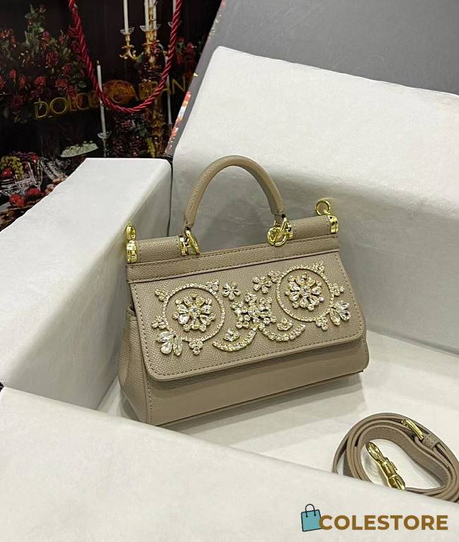 	 Colestore Dolce&Gabbana Beige Size 18cm - 1
