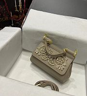 	 Colestore Dolce&Gabbana Beige Size 18cm - 5