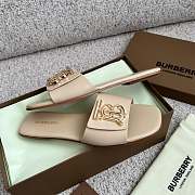 	 Colestore Burberry Slipper Beige Size 35-40 - 4