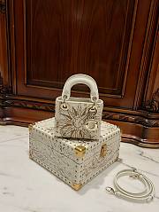 Colestore Lady Dior White Size 12 x 10.2 x 5 cm - 1