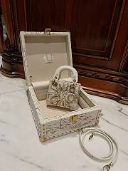 Colestore Lady Dior White Size 12 x 10.2 x 5 cm - 4