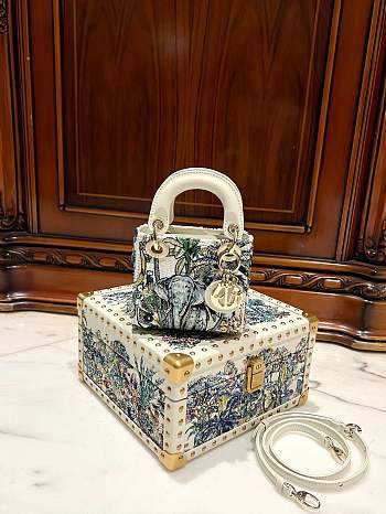 	 Colestore Lady Dior Blue Size 12 x 10.2 x 5 cm