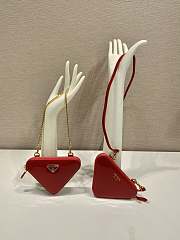 Colestore Prada Triangular Patent Leather Mini Pouch Red 15x10x5cm - 1