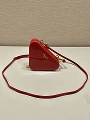 Colestore Prada Triangular Patent Leather Mini Pouch Red 15x10x5cm - 2