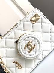 	 Colestore Chanel Camera Bag Lambskin & Gold-Tone Metal White 11.5 × 16 × 6 cm - 2