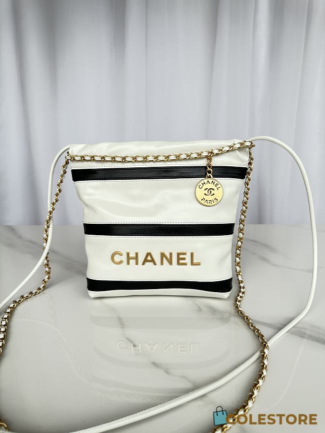 Colestore Chanel 22 Small Bag Calfskin Black & White 20 × 19 × 6 cm - 1