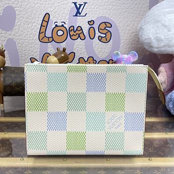 Colestore Louis Vuitton Green Toilet Pouch N40740 26*20*5.5cm