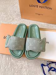 Colestore Louis Vuitton Pool Pillow Flat Comfort Slippers Kaki - 1