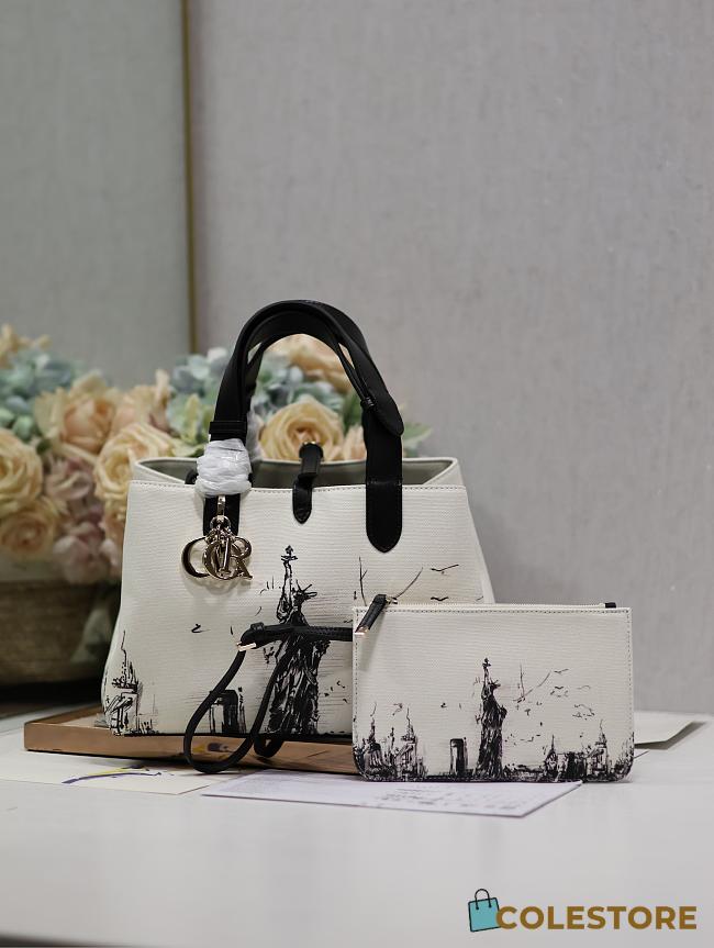 	 Colestore Dior Toujours Medium Black And White 28.5x19x21.5cm - 1