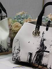 	 Colestore Dior Toujours Large Black And White 37 x 20 x 28.5  - 4