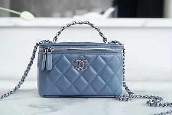  Colestore Chanel 23K Vanity Chain Shoulder Bag Blue 9.5*17*8cm