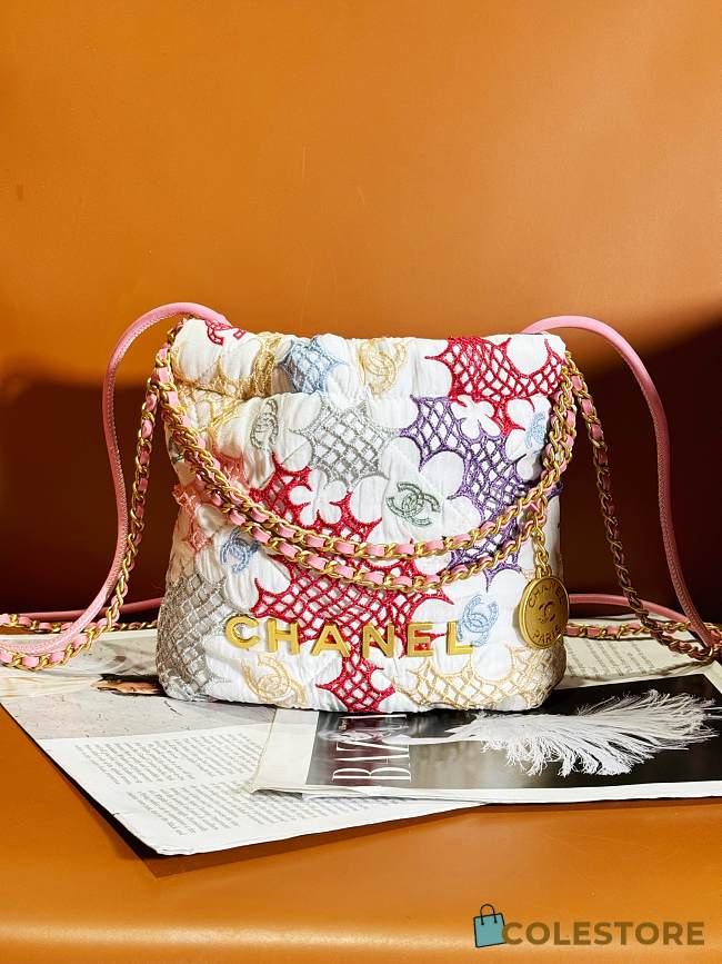 Colestore Chanel Flower Patterns Size 20x23x6cm - 1