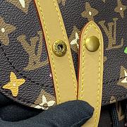 Colestore Louis Vuitton Christopher MM M25240 25*15*8cm - 4