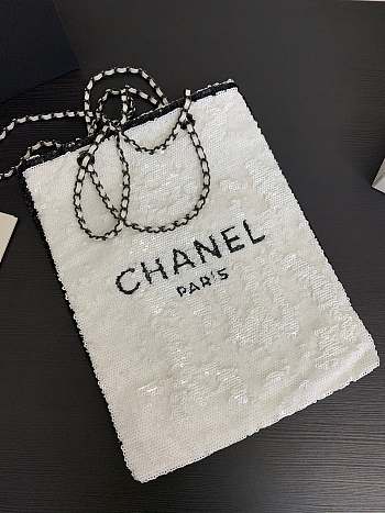 	 Colestore Sequins & Black Metal White 39 × 30 × 2 cm