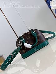 	 Colestore LV Nano Alma Green M82717 Size 18 x 12 x 8 cm - 1