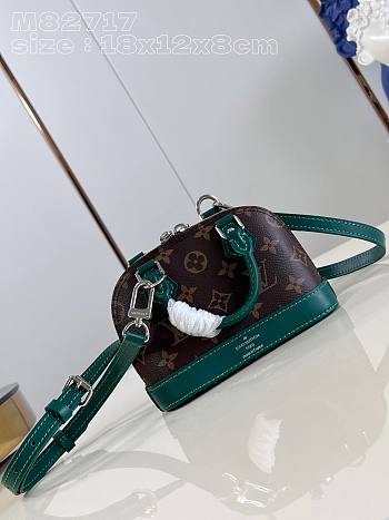 	 Colestore LV Nano Alma Green M82717 Size 18 x 12 x 8 cm