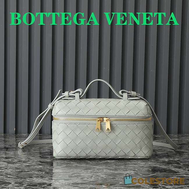	 Colestore Bottega Veneta Vanity Case White - 1