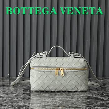 	 Colestore Bottega Veneta Vanity Case White