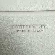 	 Colestore Bottega Veneta Vanity Case White - 2