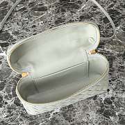 	 Colestore Bottega Veneta Vanity Case White - 4