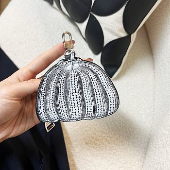 	 Colestore Louis Vuitton Keychain Grey 11×8×2