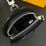 	 Colestore Louis Vuitton Keychain Grey 11×8×2 - 5